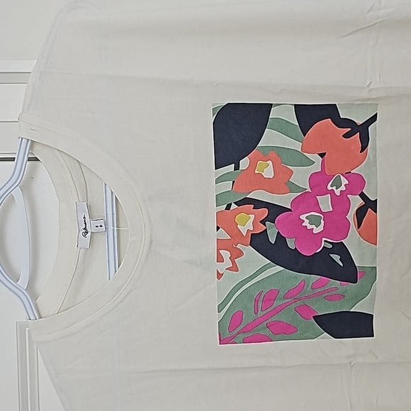 Women's Printed Extended Cap Sleeve - Picture 2 of 8